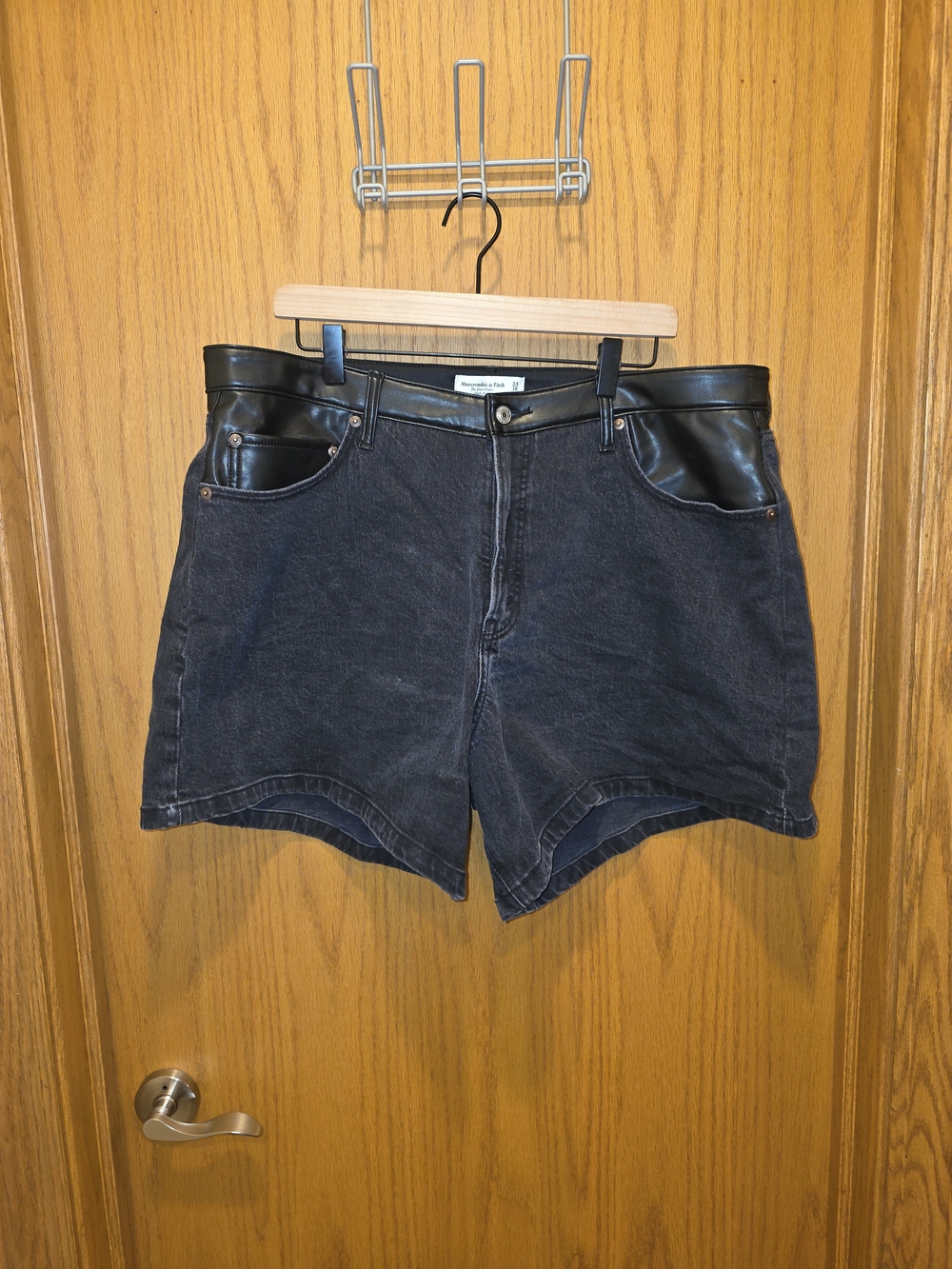 Abercrombie & Fitch Black High-Rise Dad Shorts with Faux Leather Trim